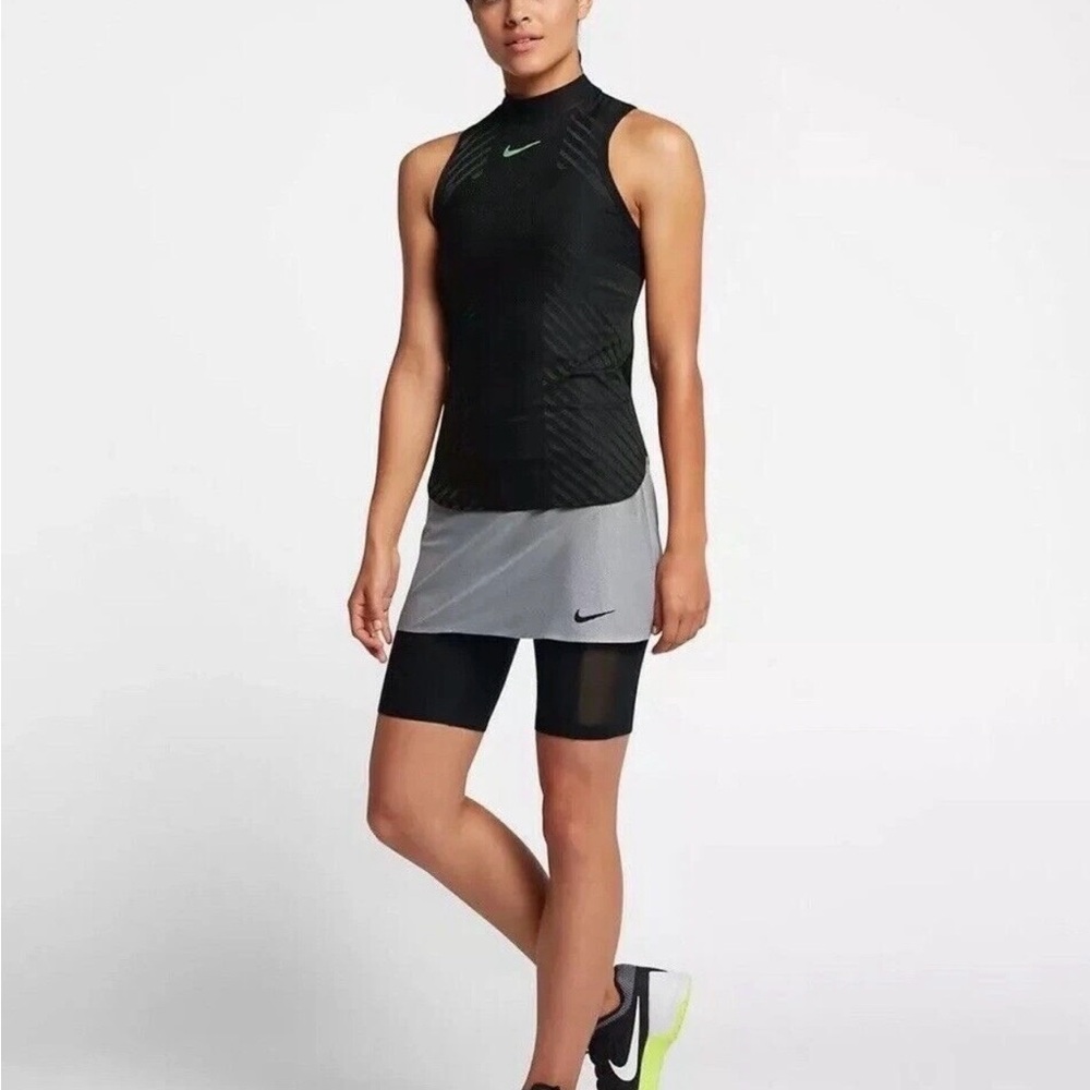 Nike DryFit Tennis Skirt w/Built-in Shorts, Platinum/Black,